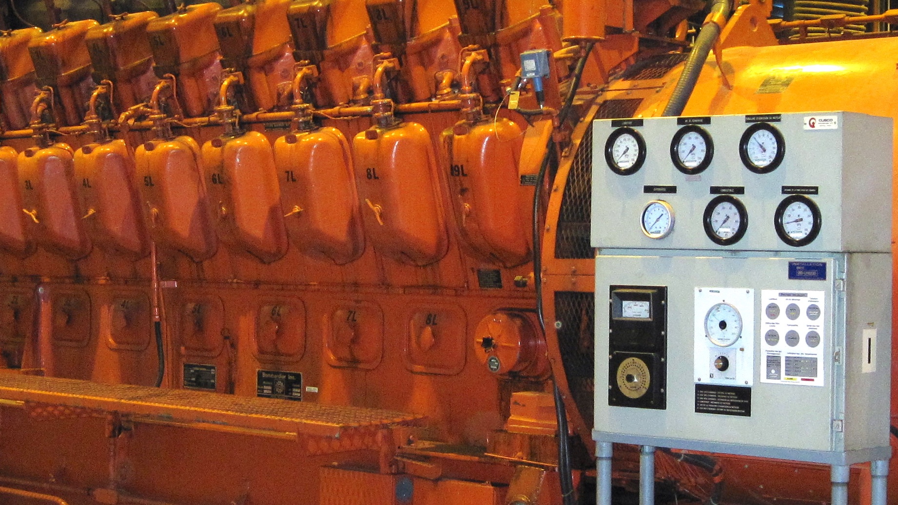 Large stationary 2.5 MW diesel engine-generator in a plant room
