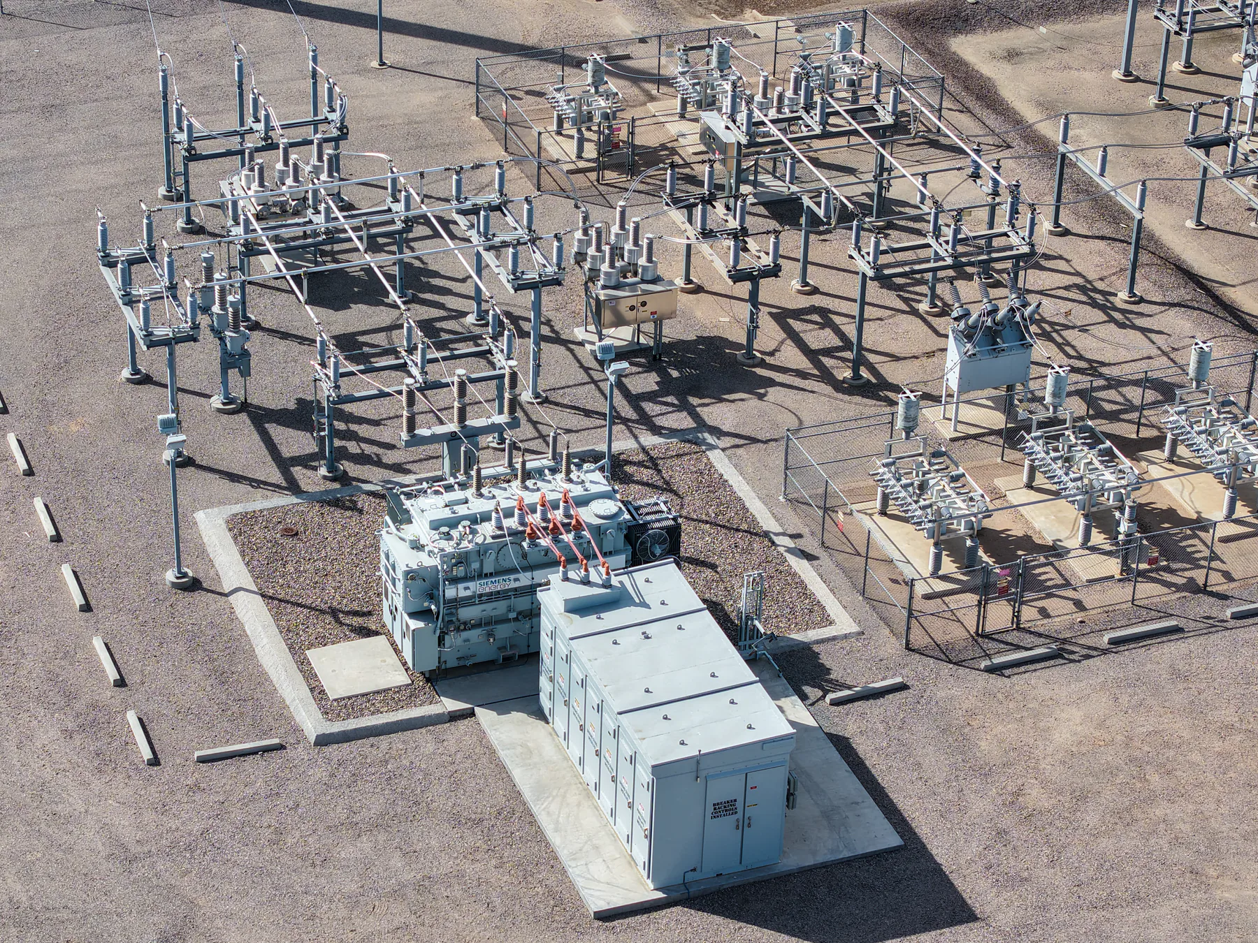 Industrial medium-voltage switchgear lineup